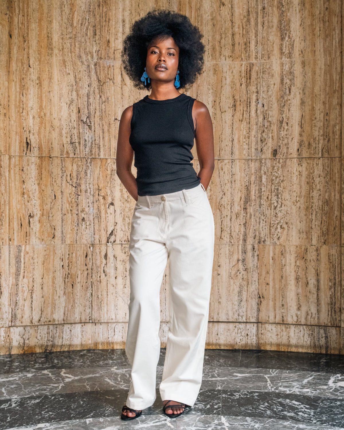 Pantalon Chino femme jambes larges et droites
